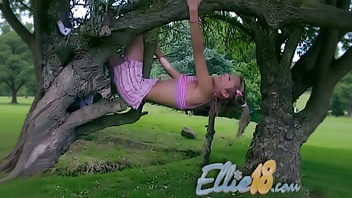 Ellie 18 masturbating outdoors in solo action